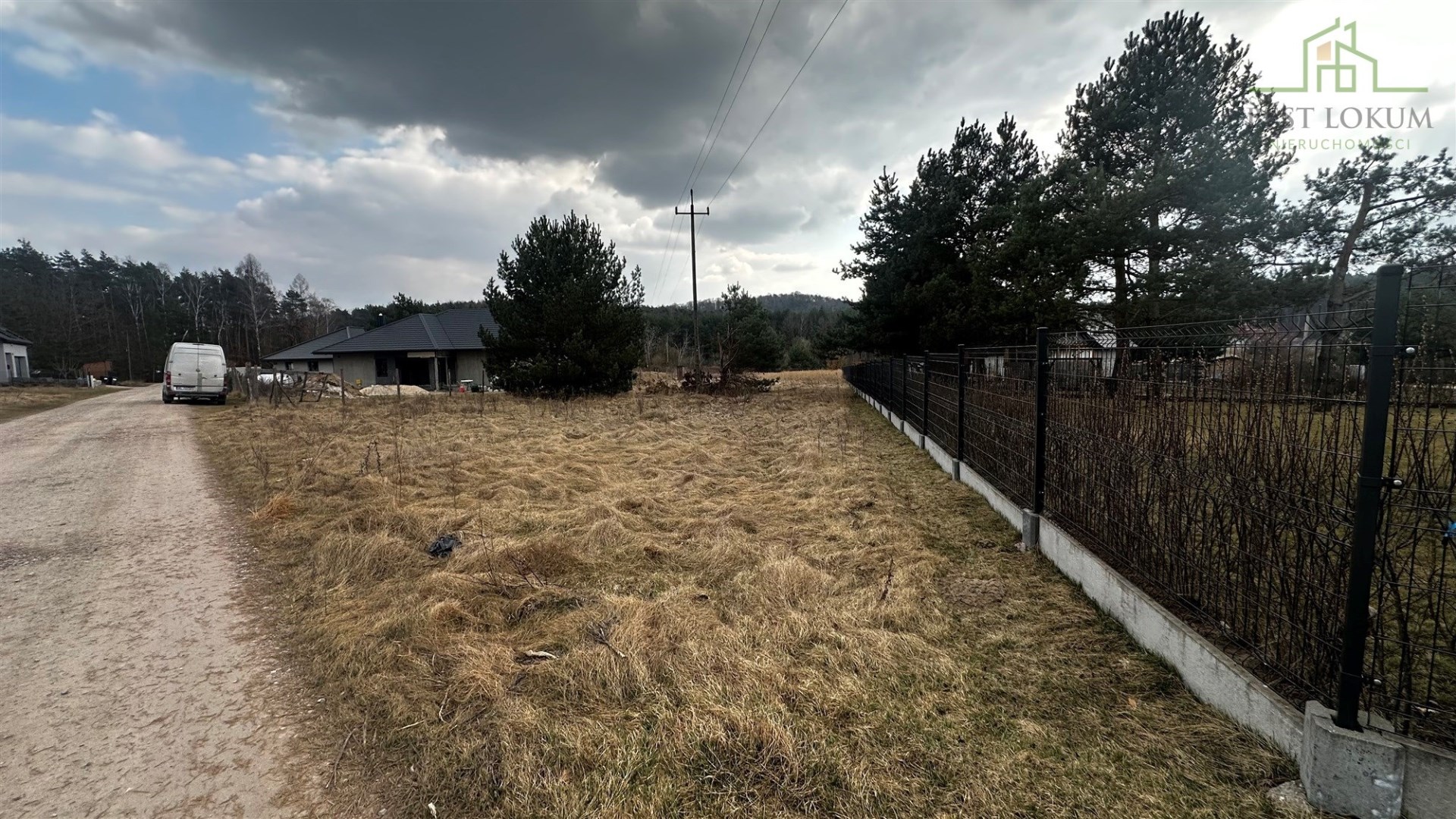 Działka na sprzedaż